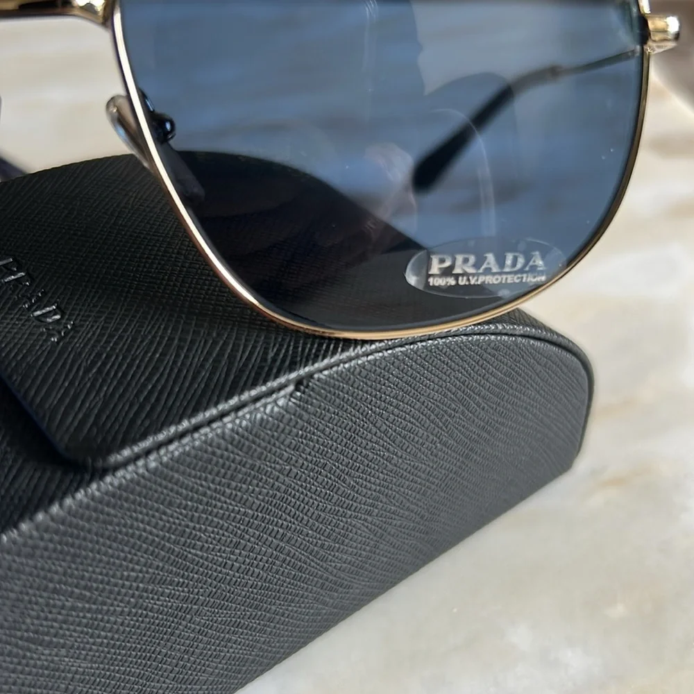 Prada Womens Aviatior Sunglasses‎ Gold Frame Blue Tint Authentic w/Case